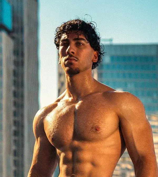 Lean, conditioned physique